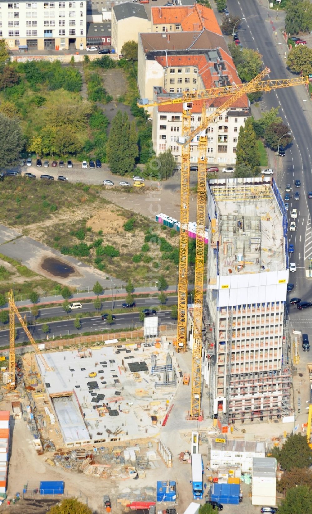 Aerial photograph Berlin - Construction site of office high-rise Tour Total in Europacity on Heidestrasse in Berlin in Germany