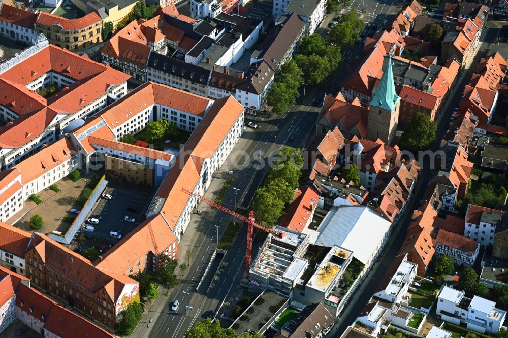Braunschweig from the bird's eye view: Building site office building Sportzentrum Gueldenstrasse in the district Innenstadt in Brunswick in the state Lower Saxony, Germany
