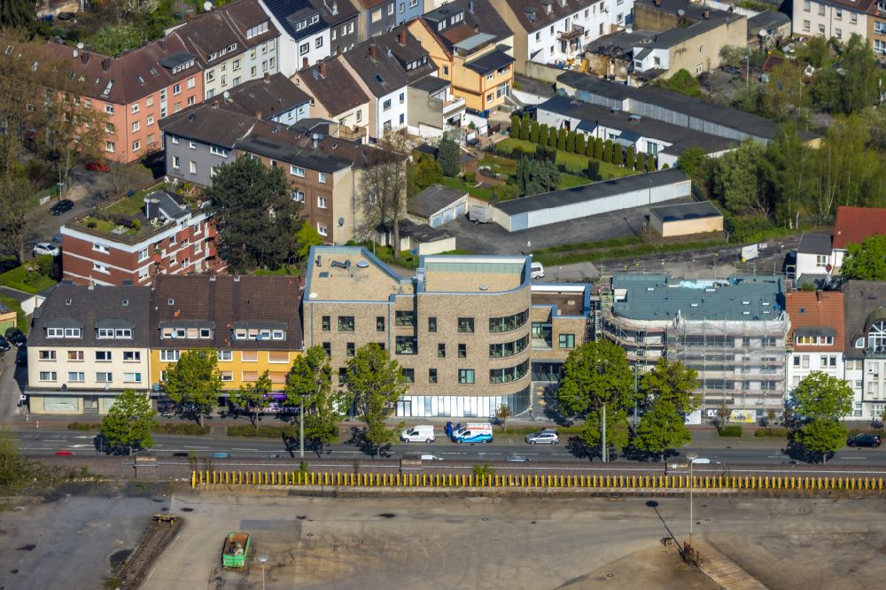 Hamm from the bird's eye view: Building site office building of Stadtteilzentrum Weststadt on Wilhelmstrasse - Hugo-Kueching-Strasse in Hamm in the state North Rhine-Westphalia, Germany