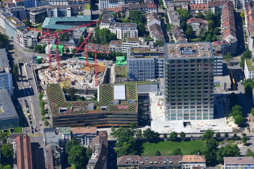 Aerial image Basel - Construction site for a new extension to the hospital grounds Hochhaus Biozentrum of Universitaet and das Klinikgelaende of Krankenhauses Universitaetsspital in the district Am Ring in Basel, Switzerland