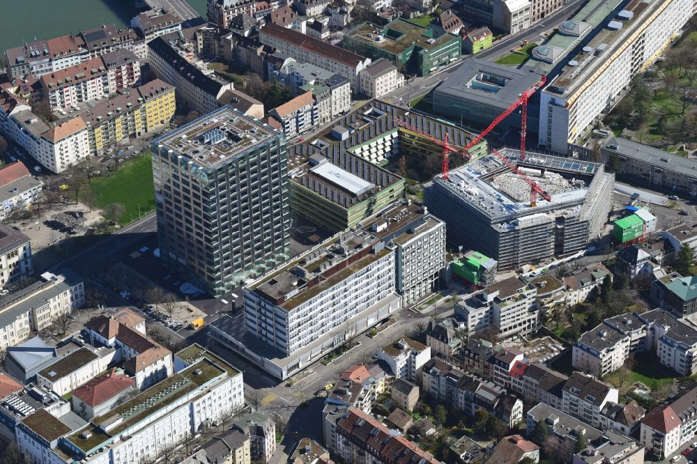 Basel from the bird's eye view: Construction site for a new extension to the hospital grounds Hochhaus Biozentrum of Universitaet and das Klinikgelaende of Krankenhauses Universitaetsspital in the district Am Ring in Basel, Switzerland