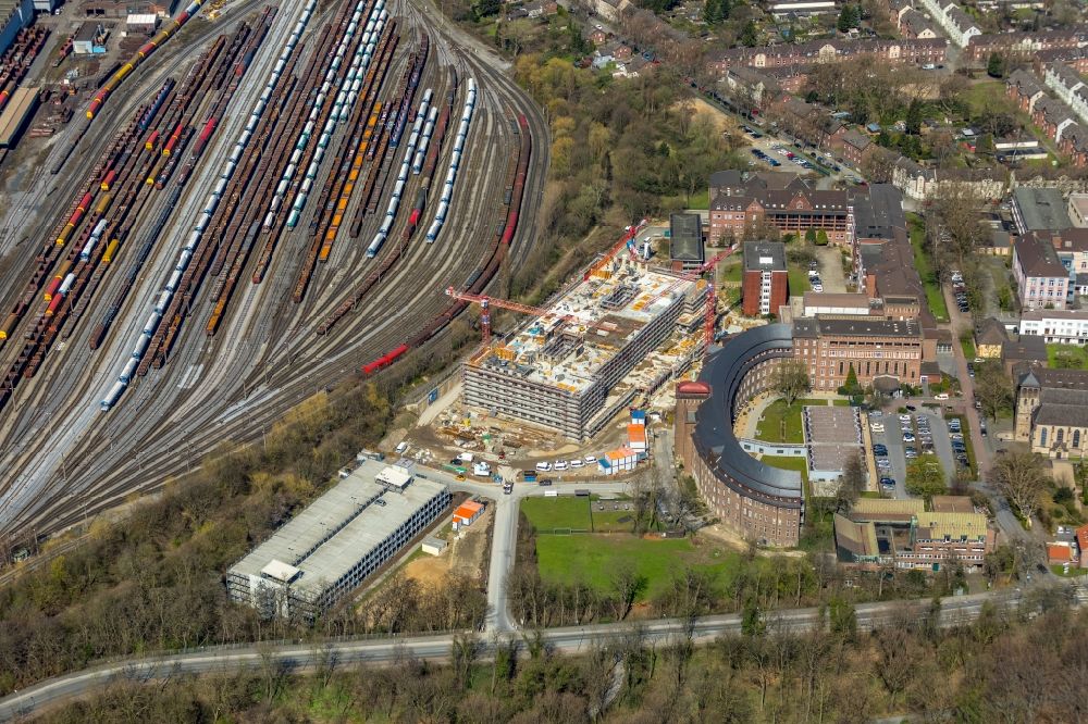 Duisburg from above - Construction site for a new extension to the hospital grounds Helios St. Johonnes Klinik Duisburg An of Abtei in Duisburg in the state North Rhine-Westphalia, Germany