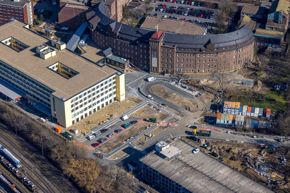 Duisburg from above - Construction site for a new extension to the hospital grounds Helios St. Johannes Klinik Duisburg An of Abtei in Duisburg in the state North Rhine-Westphalia, Germany