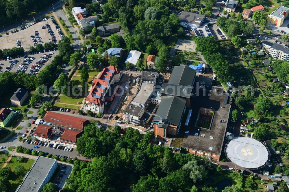 Bernau from above - Construction site for a new extension to the hospital grounds Herzzentrum Brandenburg Ladeburger Strasse in Bernau in the state Brandenburg