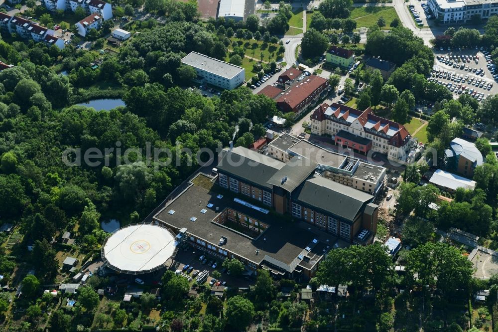 Aerial photograph Bernau - Construction site for a new extension to the hospital grounds Herzzentrum Brandenburg Ladeburger Strasse in Bernau in the state Brandenburg