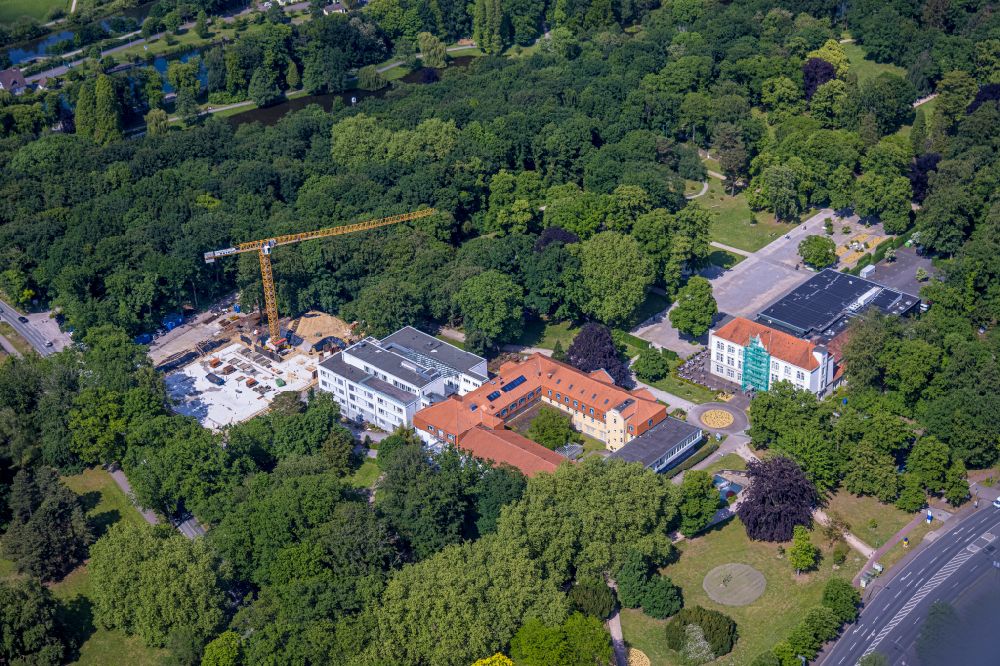 Hamm from the bird's eye view: Construction site for a new extension to the hospital grounds Klinik fuer Manuelle Therapie on street Faehrstrasse in the district Norddinker in Hamm at Ruhrgebiet in the state North Rhine-Westphalia, Germany