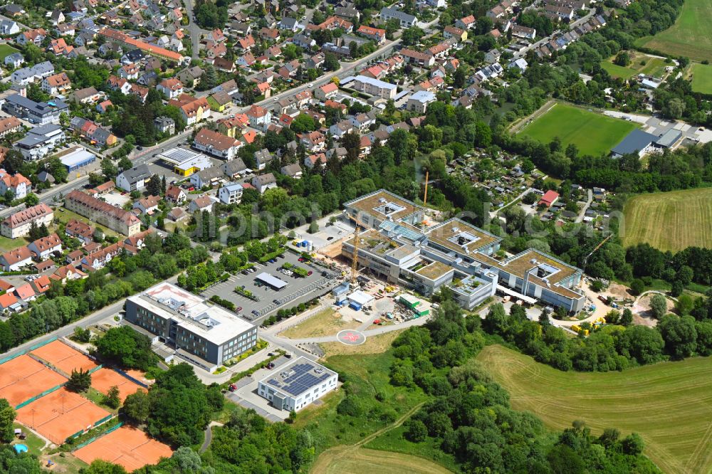 Aerial photograph Forchheim - Construction site for a new extension to the hospital grounds Klinikum Forchheim of Vereinigten Pfruenderstiftung on street Krankenhausstrasse in Forchheim in the state Bavaria, Germany