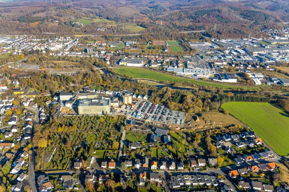 Aerial image Arnsberg - Construction site for a new extension to the hospital grounds Klinikum Hochsauerland in Arnsberg at Ruhrgebiet in the state North Rhine-Westphalia, Germany