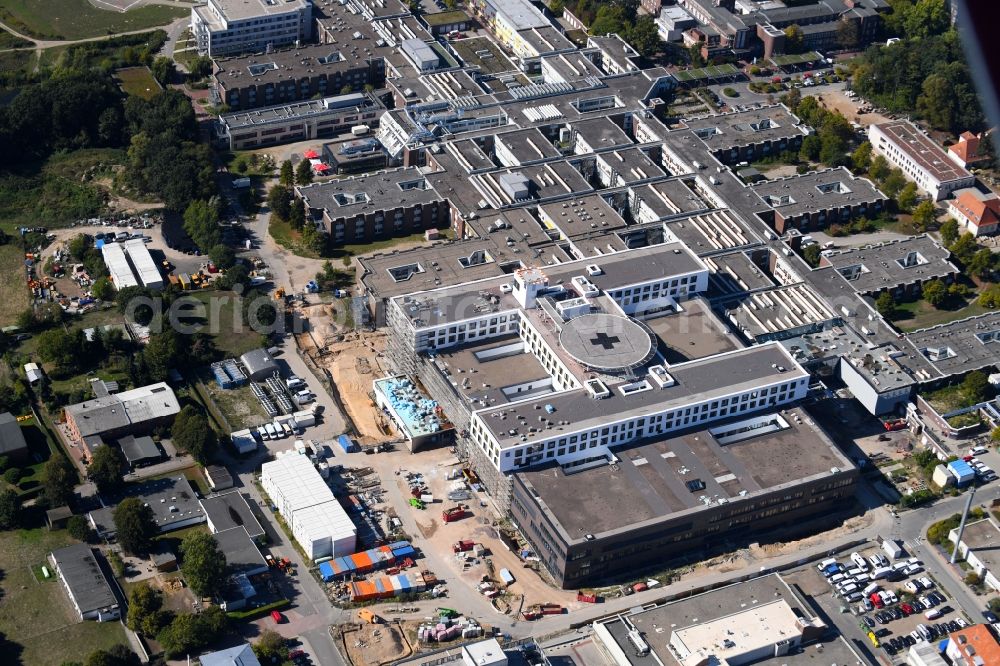 Aerial photograph Lübeck - Construction site for a new extension to the hospital grounds UKSH Universitaetsklinikum Schleswig-Holstein in the district St. Juergen in Luebeck in the state Schleswig-Holstein, Germany