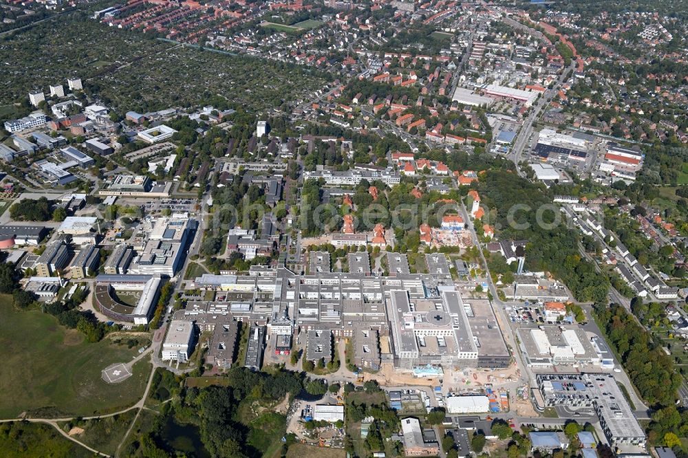 Lübeck from the bird's eye view: Construction site for a new extension to the hospital grounds UKSH Universitaetsklinikum Schleswig-Holstein in the district St. Juergen in Luebeck in the state Schleswig-Holstein, Germany