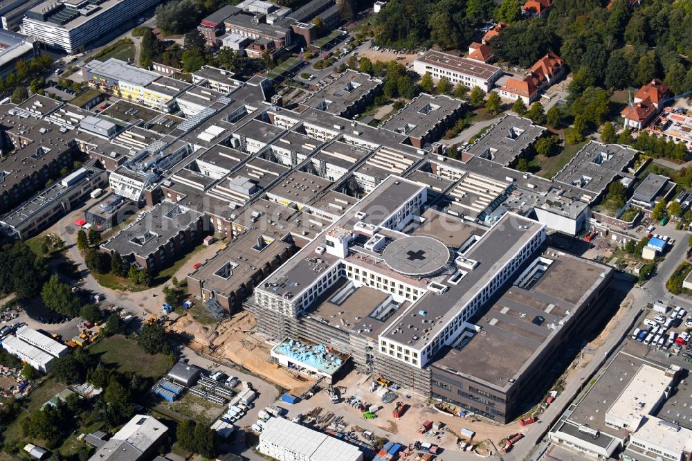 Lübeck from above - Construction site for a new extension to the hospital grounds UKSH Universitaetsklinikum Schleswig-Holstein in the district St. Juergen in Luebeck in the state Schleswig-Holstein, Germany