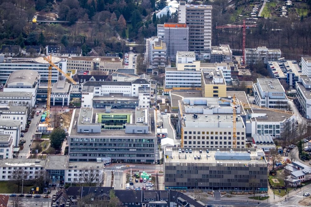 Aerial photograph Essen - Construction site for a new extension to the hospital grounds Universitaetsklinikum Essen in Essen at Ruhrgebiet in the state North Rhine-Westphalia, Germany