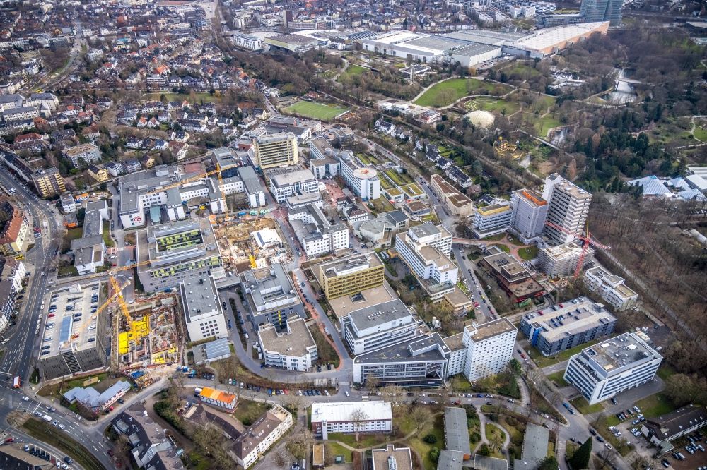 Aerial photograph Essen - Construction site for a new extension to the hospital grounds Universitaetsklinikum Essen in Essen at Ruhrgebiet in the state North Rhine-Westphalia, Germany