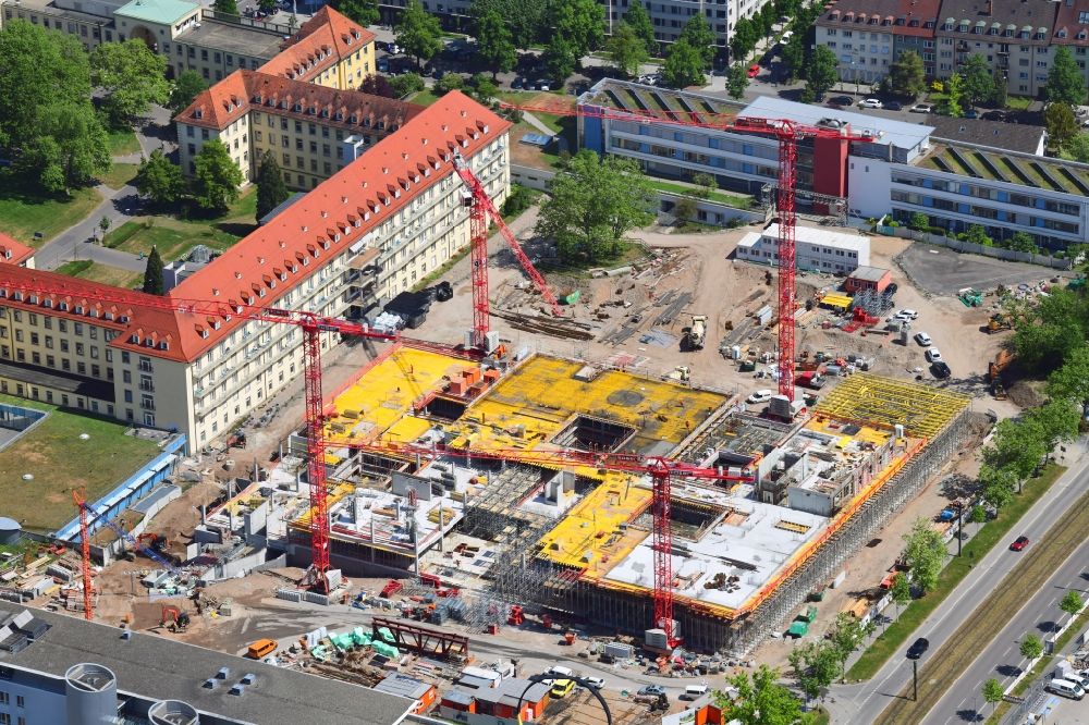 Aerial image Freiburg im Breisgau - Construction site for a new extension to the hospital grounds Universitaetsklinikum Freiburg in the district Stuehlinger in Freiburg im Breisgau in the state Baden-Wurttemberg, Germany
