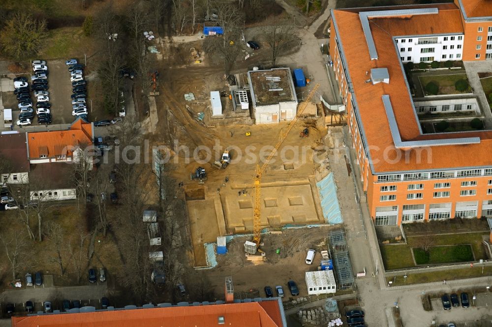 Aerial image Berlin - Construction site for a new extension to the hospital grounds Park-Klinik Weissensee in the district Weissensee in Berlin, Germany