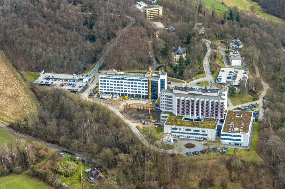 Aerial photograph Essen - Construction site for a new extension on the clinic grounds of the hospital Ruhrlandklinik Center for Rare Lung Diseases in Essen in the Ruhr area in the state North Rhine-Westphalia, Germany