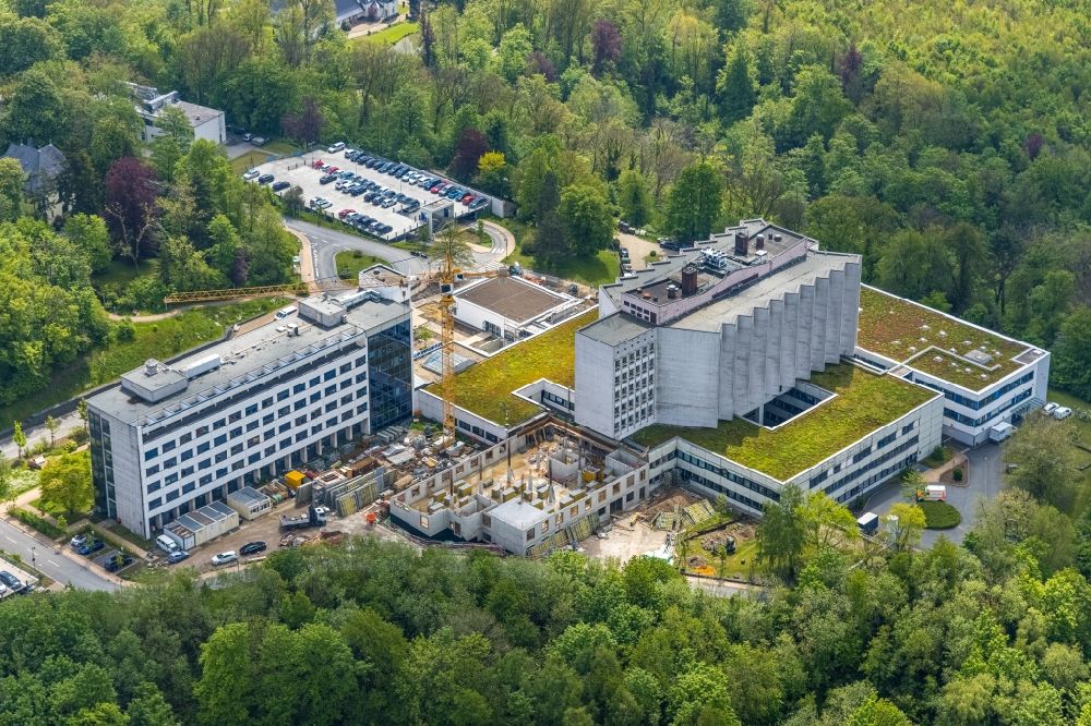 Aerial image Essen - Construction site for a new extension on the clinic grounds of the hospital Ruhrlandklinik Center for Rare Lung Diseases in Essen in the Ruhr area in the state North Rhine-Westphalia, Germany