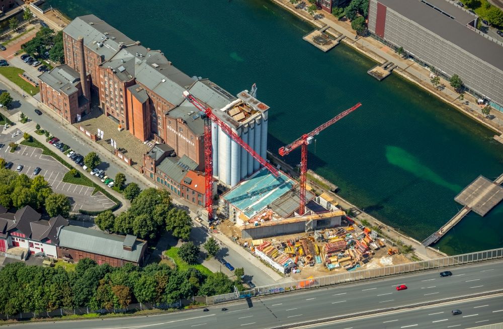 Aerial photograph Duisburg - Construction site for an extension to the Museum Kueppersmuehle for modern art in Duisburg in the state of North Rhine-Westphalia, Germany