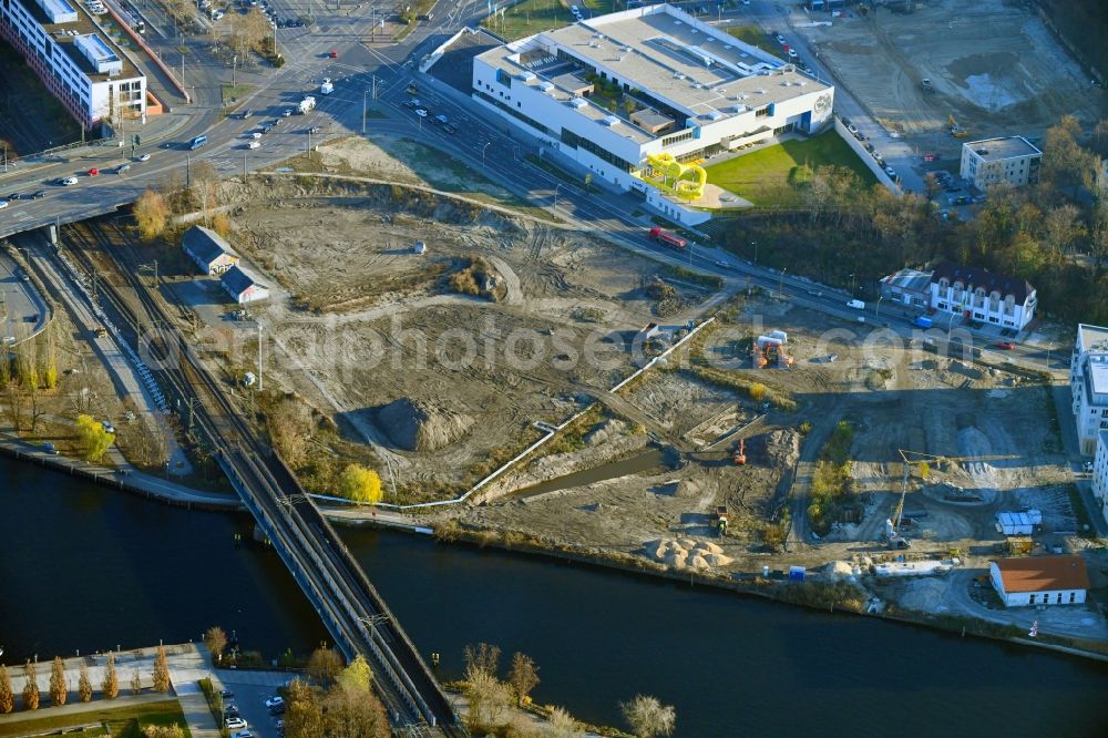 Aerial photograph Potsdam - Construction site with development works and embankments works on river banks of Havel in the district Suedliche Innenstadt in Potsdam in the state Brandenburg, Germany