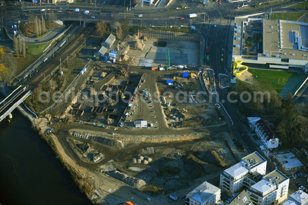 Potsdam from the bird's eye view: Construction site with development works and embankments works on river banks of Havel in the district Suedliche Innenstadt in Potsdam in the state Brandenburg, Germany