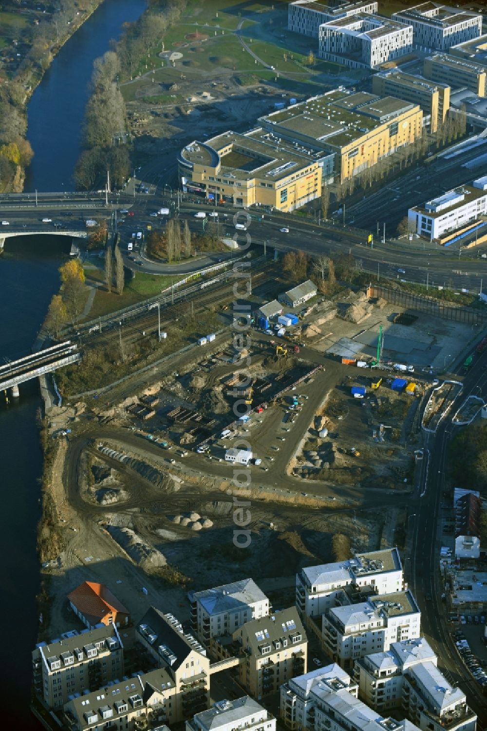 Aerial photograph Potsdam - Construction site with development works and embankments works on river banks of Havel in the district Suedliche Innenstadt in Potsdam in the state Brandenburg, Germany