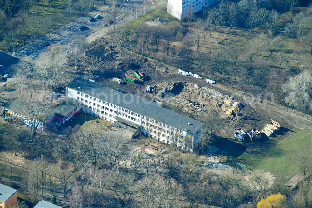 Berlin from above - Construction site with development and landfill work for the new construction of a primary school in the district Friedrichsfelde in Berlin, Germany