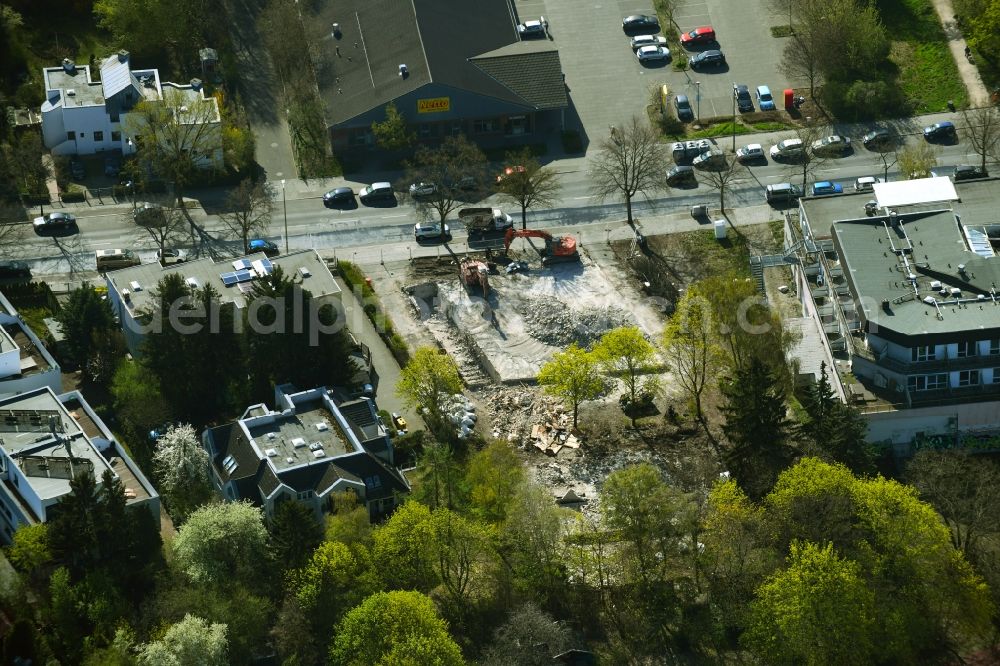 Aerial image Berlin - Construction site with openings - and excavation work on Seeburger Weg in the Wilhelmstadt district of Berlin