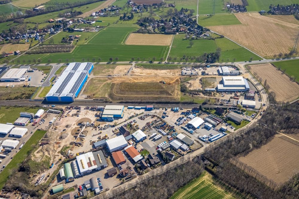 Aerial photograph Voerde (Niederrhein) - Construction site with development, foundation, earth and landfill works on Boeskenstrasse in the district Emmelsum in Voerde (Niederrhein) in the state North Rhine-Westphalia, Germany