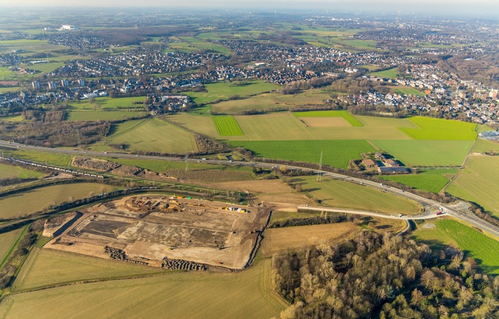 Aerial photograph Krefeld - Construction site with development, foundation, earth and landfill works along the Charlottering - L473 in the district Rheinhausen in Krefeld in the state North Rhine-Westphalia, Germany