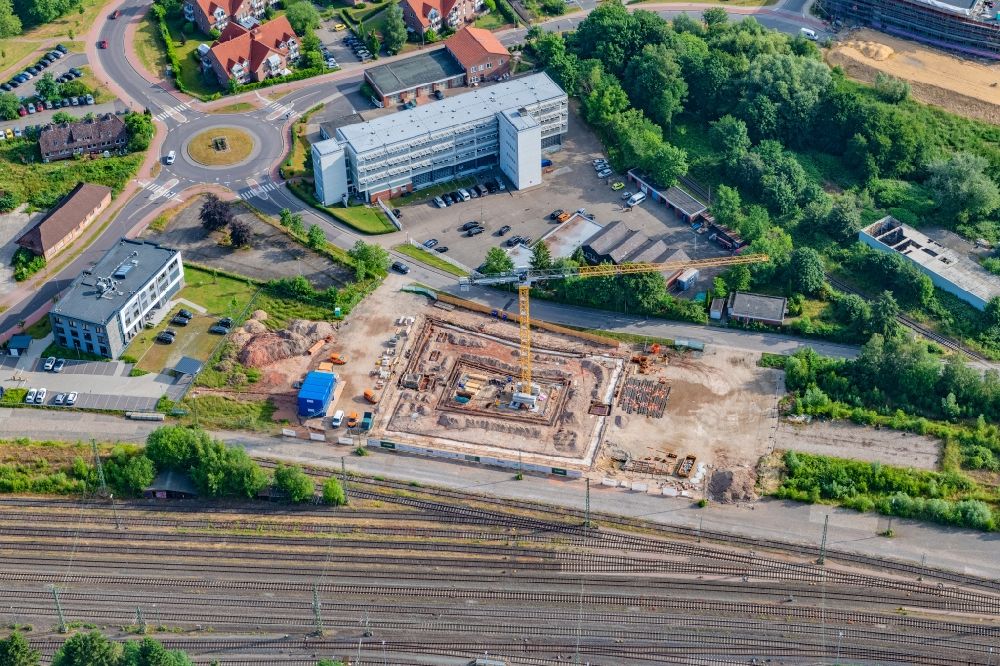 Aerial photograph Stade - Construction site with development, priming and earthworks with landfills Am Gueterbahnhof New construction of a job center in Stade in the state Lower Saxony, Germany