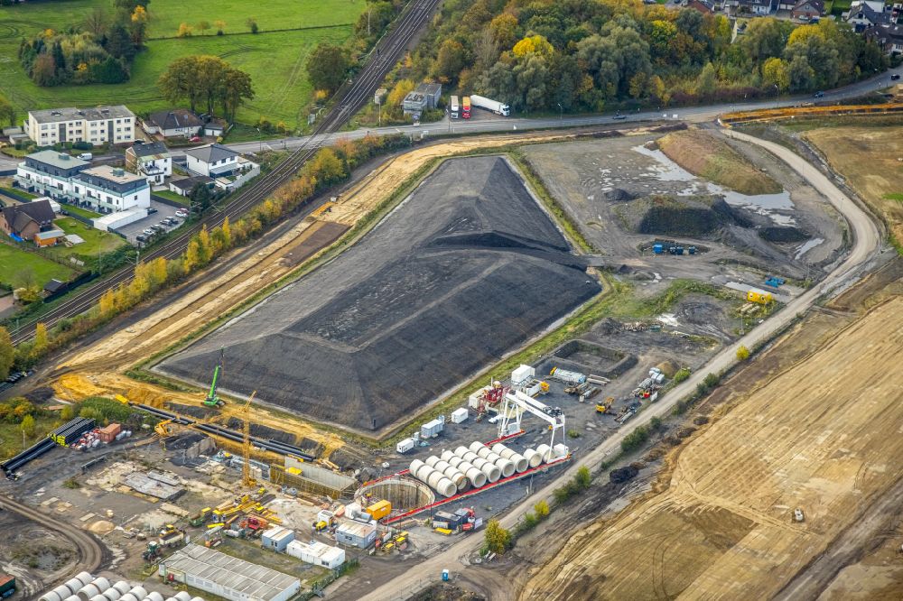 Bergkamen from the bird's eye view: Construction site with development, foundation, earth and landfill works Wasserstadt Aden in the district Oberaden in Bergkamen at Ruhrgebiet in the state North Rhine-Westphalia, Germany