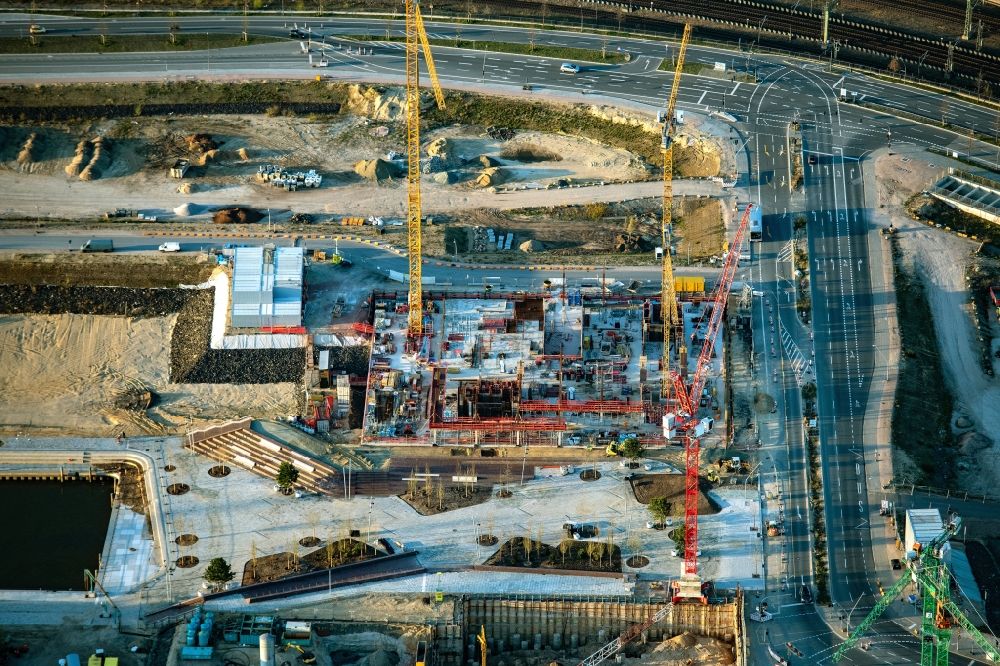 Aerial photograph Hamburg - Construction site with piling works for the foundation slab of a new building on office ond commercial building in the district HafenCity in Hamburg, Germany