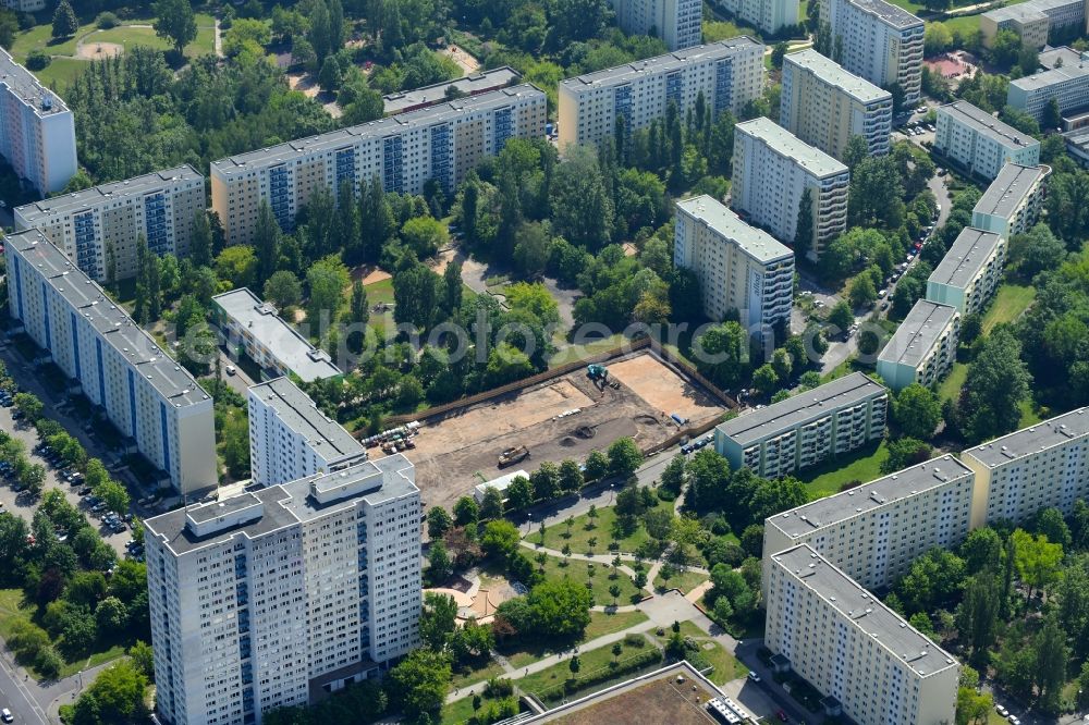 Berlin from above - Construction site for the new building of Asylum accommodation buildings MUF on Murtzaner Ring in the district Marzahn in Berlin, Germany