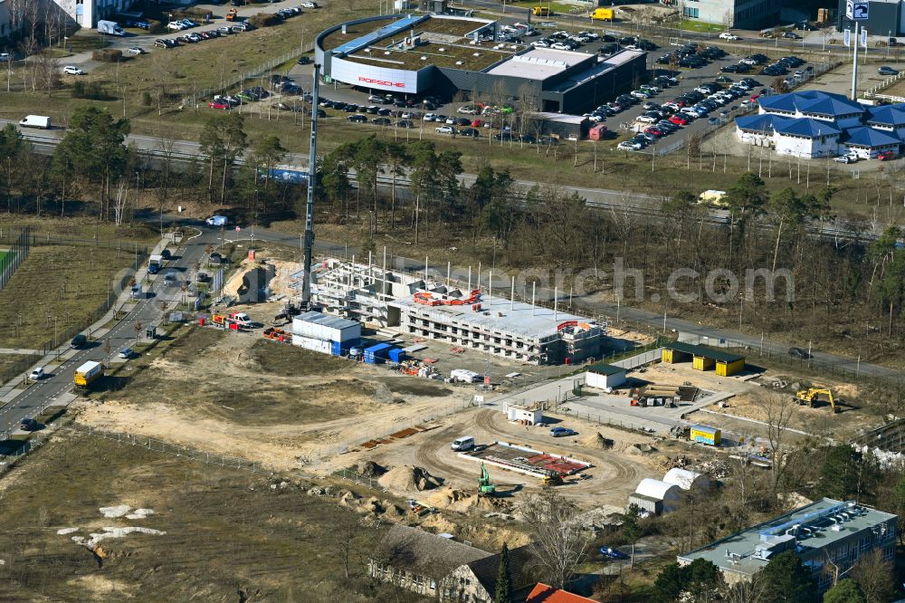 Aerial image Kleinmachnow - Construction site for the new building of Asylum accommodation buildings on street Fahrenheitstrasse - Dreilindener Weg - Celsiusstrasse in Kleinmachnow in the state Brandenburg, Germany