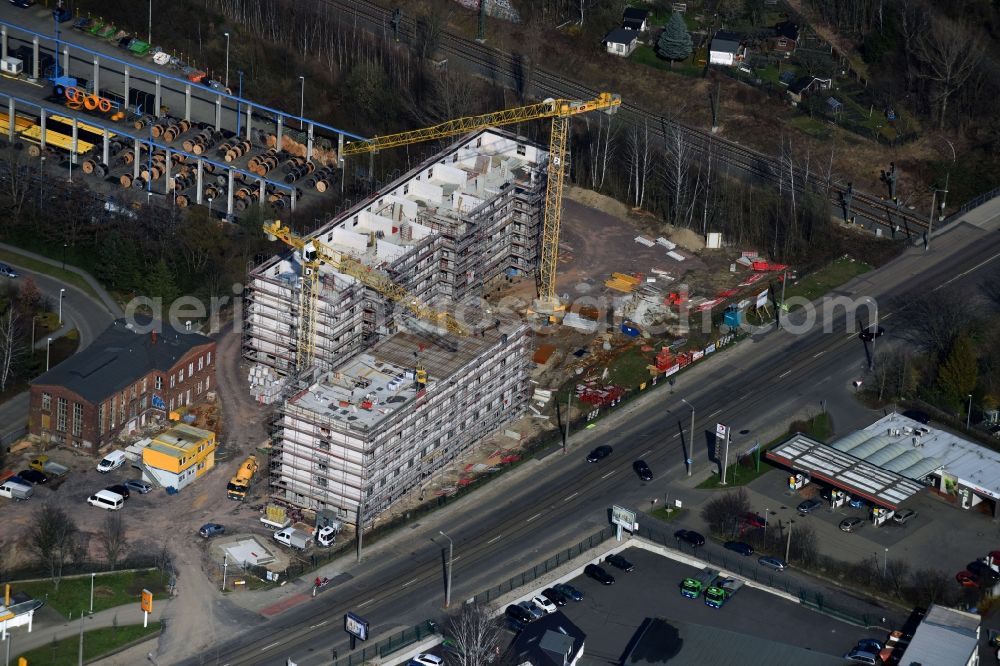 Leipzig from above - Construction site for the new building of Asylum accommodation buildings of LESG Gesellschaft of Stadt Leipzig to the Erschliessung, Entwicklung and Sanierung von Baugebieten mbH on Arno-Nitzsche-Strasse in the district Connewitz in Leipzig in the state Saxony