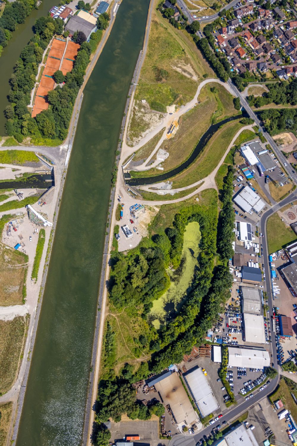 Aerial photograph Habinghorst - Construction site on the course of the river Emscher in Habinghorst in the Ruhr area in the state North Rhine-Westphalia, Germany
