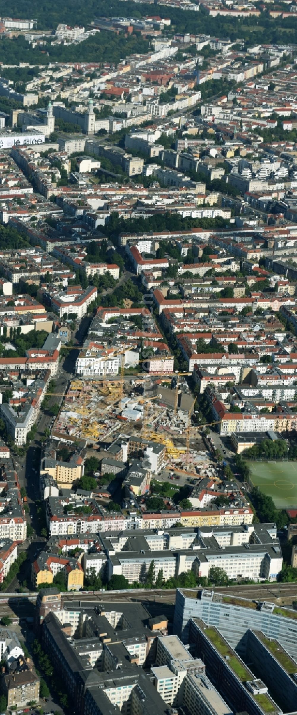Berlin from the bird's eye view: Site Freudenberg complex in the residential area of the Boxhagener Strasse in Berlin Friedrichshain