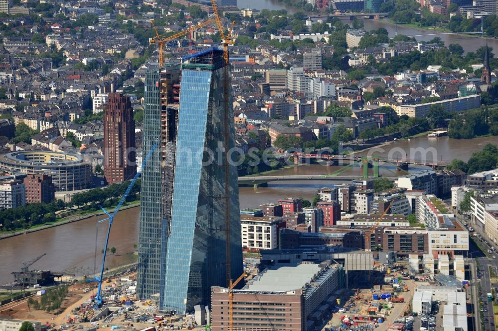 Aerial image Frankfurt am Main - High-rise construction of the twin towers of the ECB's headquarters in Frankfurt / Main in Hesse. The new headquarters of the European Central Bank is a design by the architects of Coop Himmelb (l) au