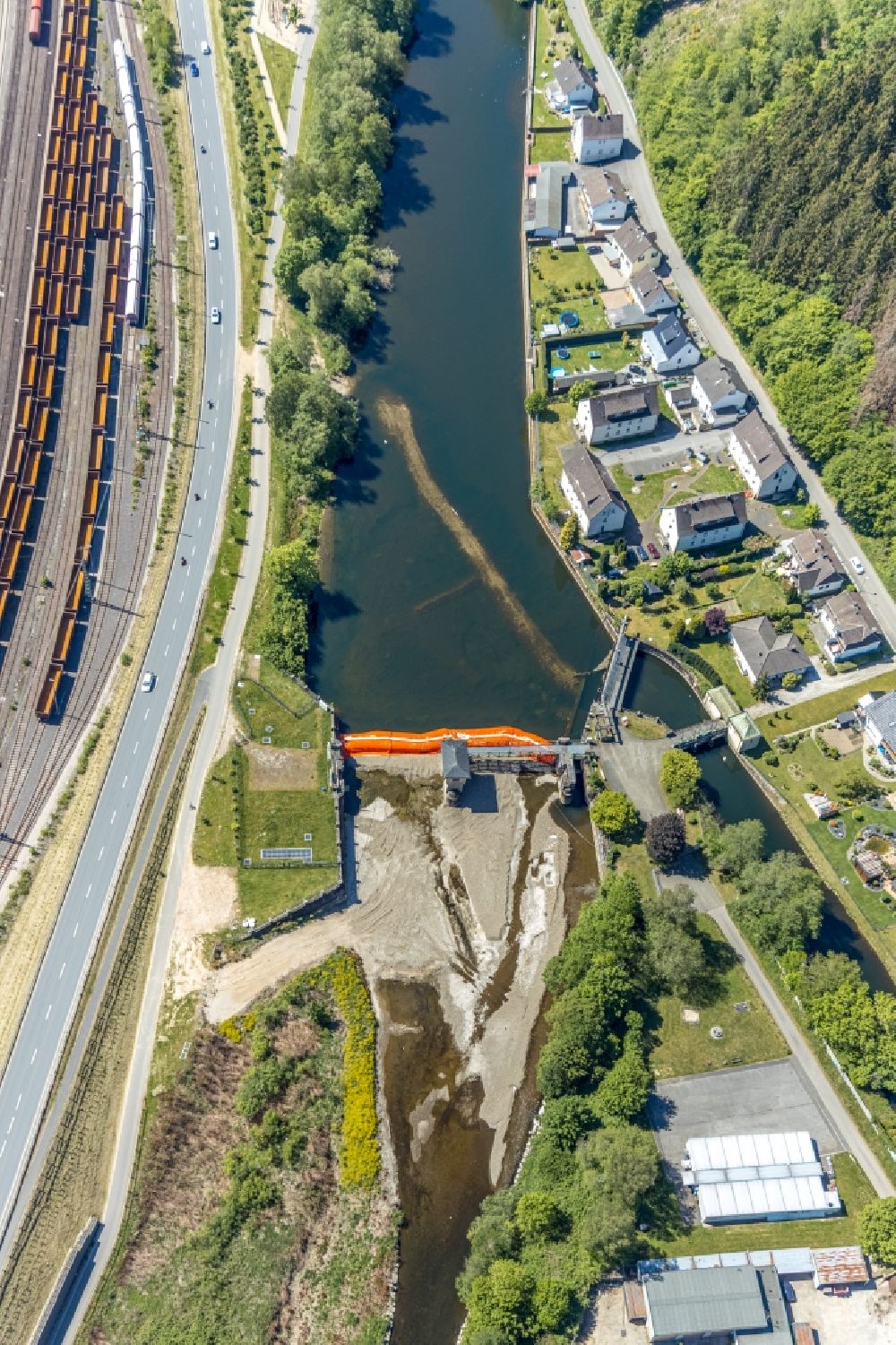 Aerial image Finnentrop - Construction site of the canal works on the course of the canal of Lenne and of Obergraben in Finnentrop in the state North Rhine-Westphalia, Germany