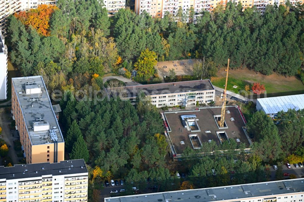 Aerial photograph Berlin - New construction site for the construction of a kindergarten building and Nursery school on Alfred-Randt-Strasse in the district Koepenick in Berlin, Germany