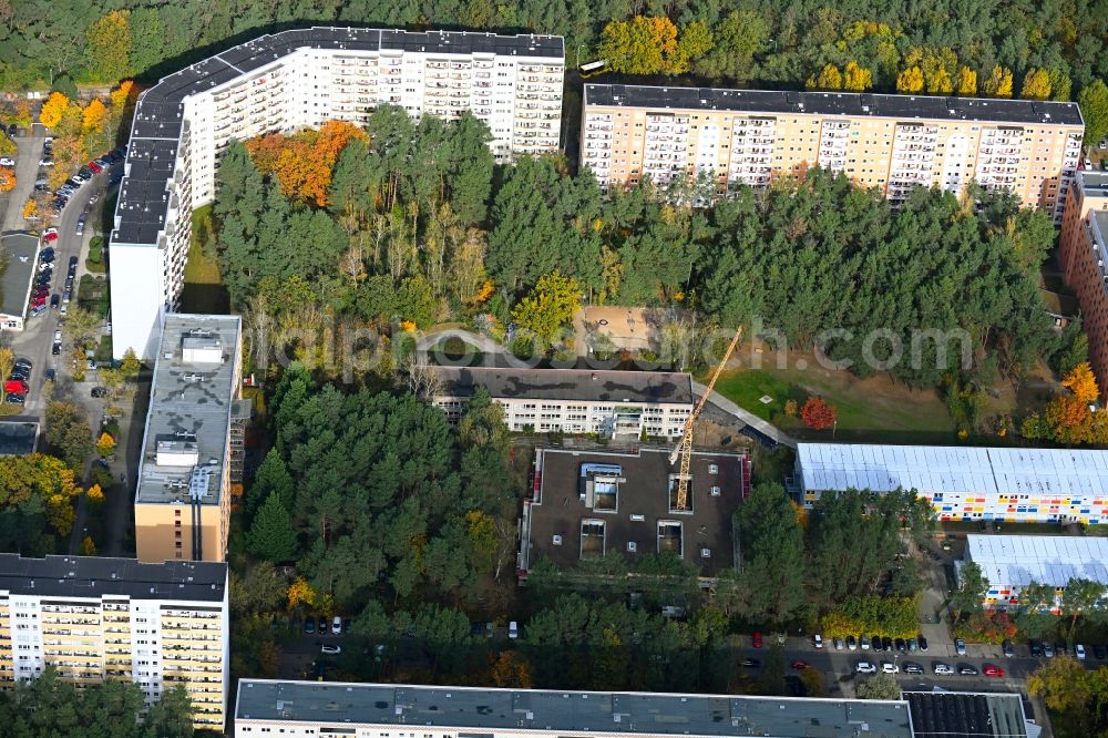 Berlin from the bird's eye view: New construction site for the construction of a kindergarten building and Nursery school on Alfred-Randt-Strasse in the district Koepenick in Berlin, Germany