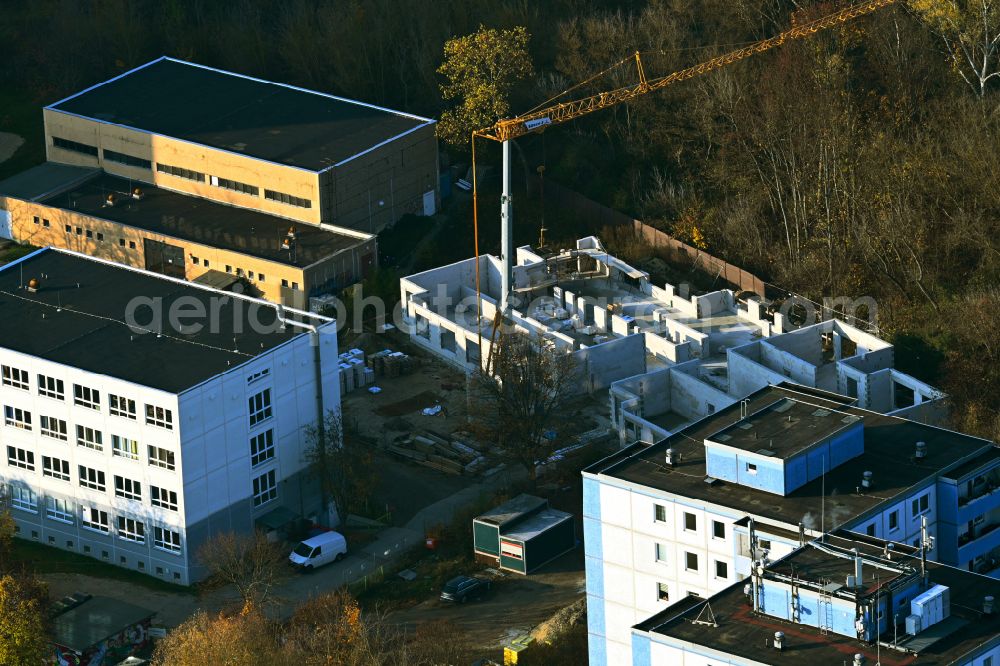 Aerial image Berlin - New construction site for the construction of a kindergarten building and Nursery school Die Arche on street Tangermuender Strasse in the district Hellersdorf in Berlin, Germany
