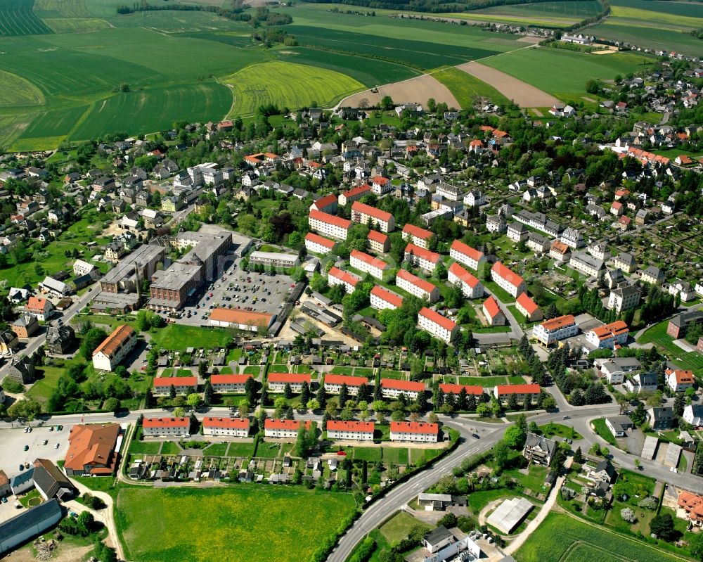 Burkersdorf from the bird's eye view: Residential area construction site of a mixed development with multi-family houses and single-family houses- New building at the in Burkersdorf in the state Saxony, Germany