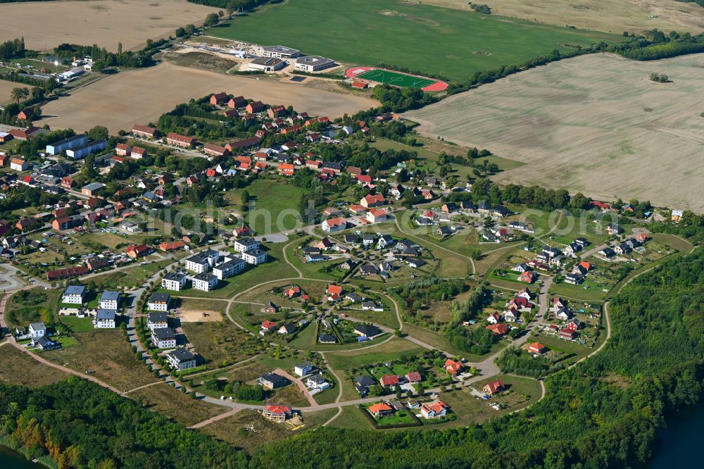 Aerial image Zarrentin am Schaalsee - Residential area construction site of a mixed development with multi-family houses and single-family houses- New building at the Am Kirchsee in Zarrentin am Schaalsee in the state Mecklenburg - Western Pomerania, Germany