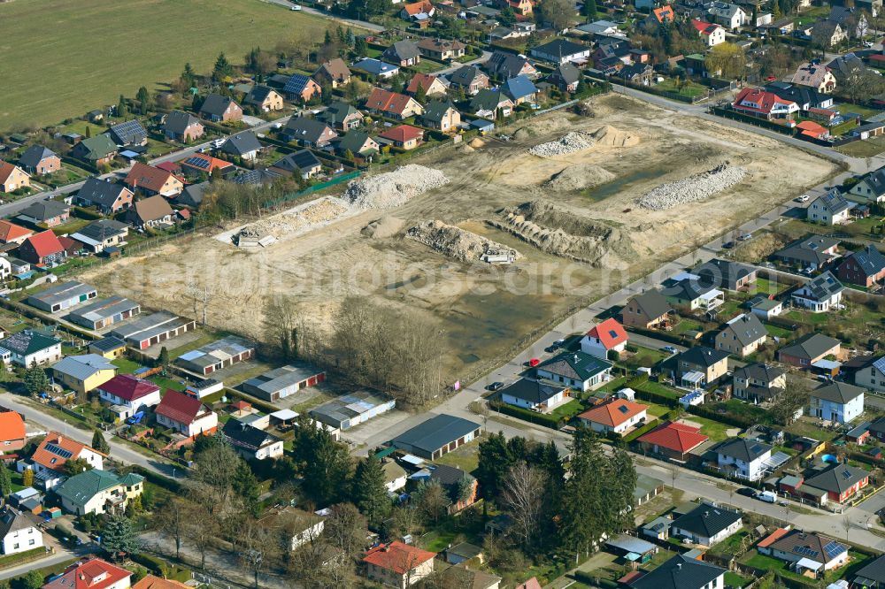 Aerial image Bernau - Residential area construction site of a mixed development with multi-family houses and single-family houses- New building at the Rutenfeld on street Kastanienweg - Grenzweg - Birkenweg in the district Ladeburg in Bernau in the state Brandenburg, Germany