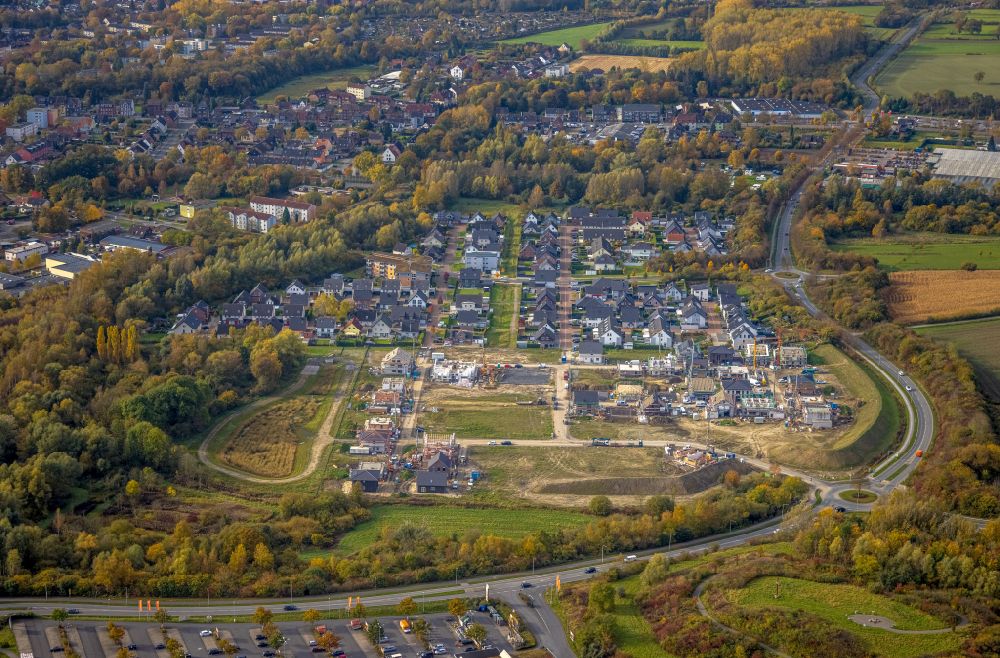 Aerial photograph Hamm - Residential area construction site of a mixed development with multi-family houses and single-family houses- New building at the on Sachsenring in the district Heessen in Hamm in the state North Rhine-Westphalia, Germany