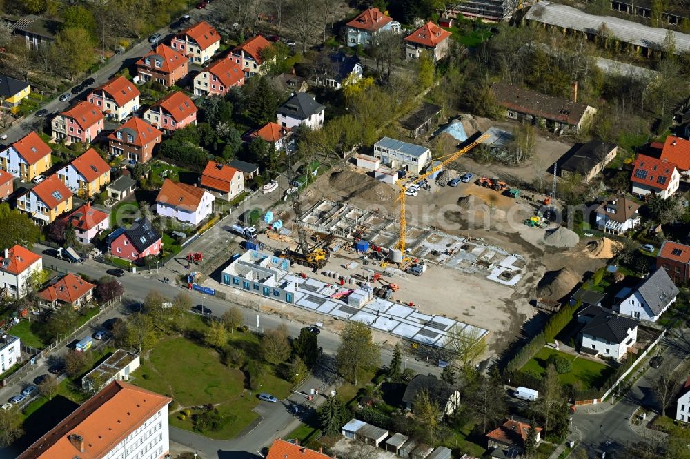 Aerial photograph Berlin - Construction site for the new building of Asylum accommodation buildings on Rheinpfalzallee Ecke Grafenauer Weg in the district Karlshorst in Berlin, Germany