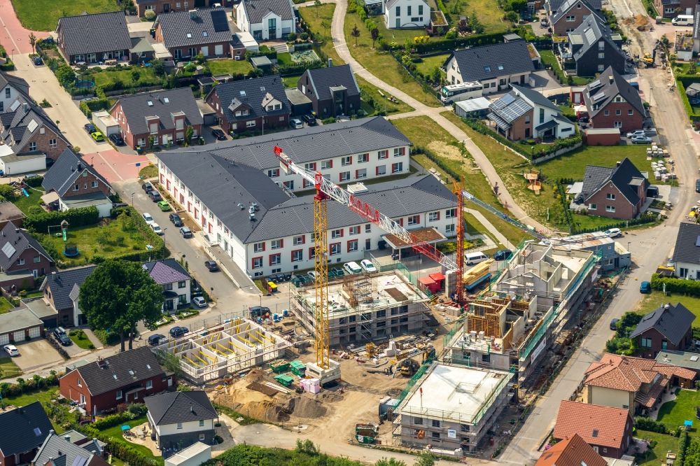 Aerial photograph Haltern am See - Construction site of the new buildings of the retirement home - retirement on Dietrich-Bonhoeffer-Weg in Haltern am See in the state North Rhine-Westphalia, Germany