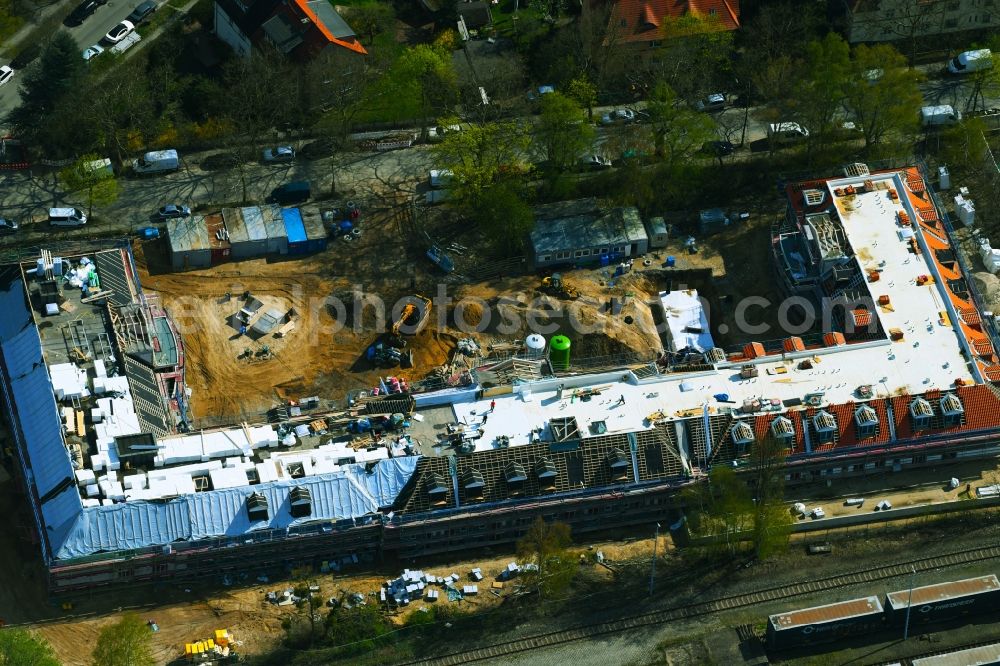 Aerial photograph Berlin - Construction site of the new buildings of the retirement home - retirement DOMICIL-Seniorenpflegeheim Curtiusstrasse of DOMICIL Senioren-Residenzen SE on Curtiusstrasse in the district Steglitz-Zehlendorf in Berlin, Germany