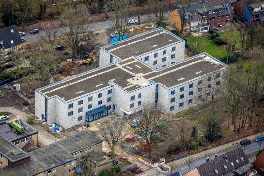Aerial photograph Oberhausen - Construction site of the new buildings of the retirement home - retirement of Louise-Schroeder-Heim on Siepenstrasse in Oberhausen at Ruhrgebiet in the state North Rhine-Westphalia, Germany